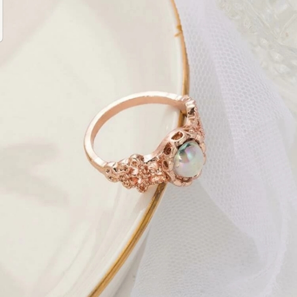 *Trena* Jewelry Set - Picture 4 of 4